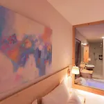 Lojena - Luxury Getaway With Jacuzzi Id 117