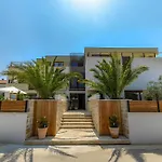 Appartamento Lojena - Luxury Getaway With Jacuzzi Id 117 Murter