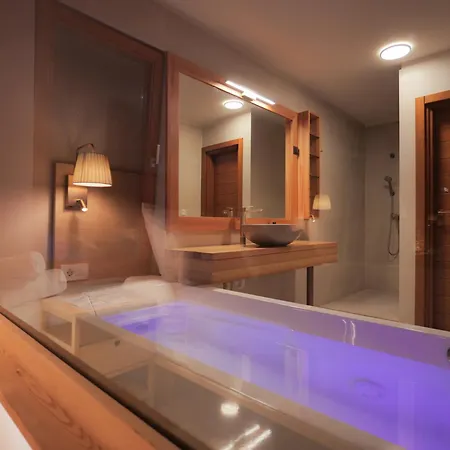 Apartman Luxury Getaway For 2 Jacuzzi At Lojena Id111-7 Murter