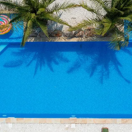 Lojena - Luxury Getaway With Jacuzzi Id 117 Appartamento