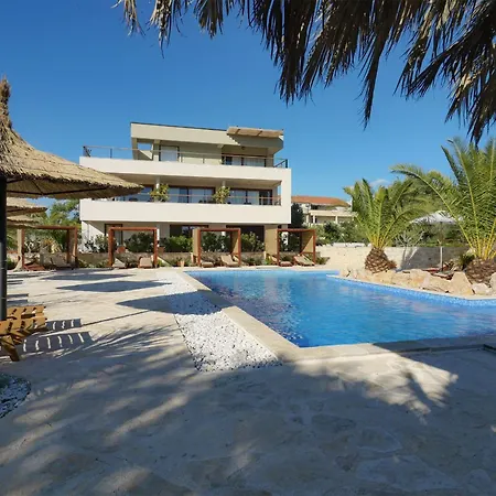 Luxury Getaway For 2 Jacuzzi At Lojena Id111-7 Murter