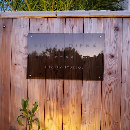 Lojena - Luxury Getaway With Jacuzzi Id 117 * Murter