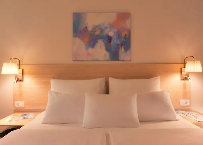 Apartment Luxury Getaway For 2 Jacuzzi At Lojena Id111-7