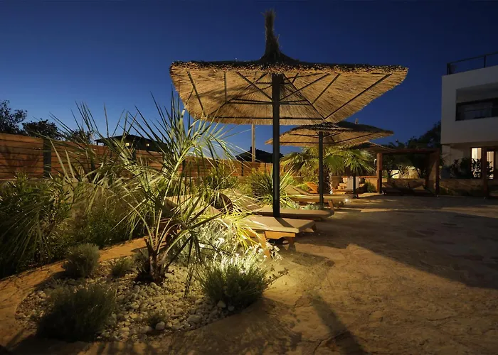 Apartment Luxury Getaway For 2 Jacuzzi At Lojena Id111-7