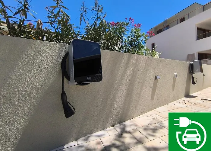 Luxury Getaway For 2 Jacuzzi At Lojena Id111-7 Apartment