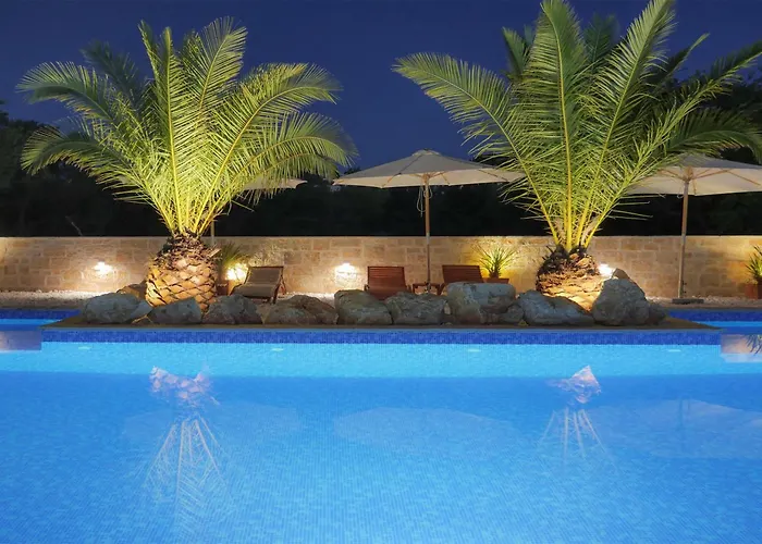 Διαμέρισμα Luxury Getaway For 2 Jacuzzi At Lojena Id111-7 *